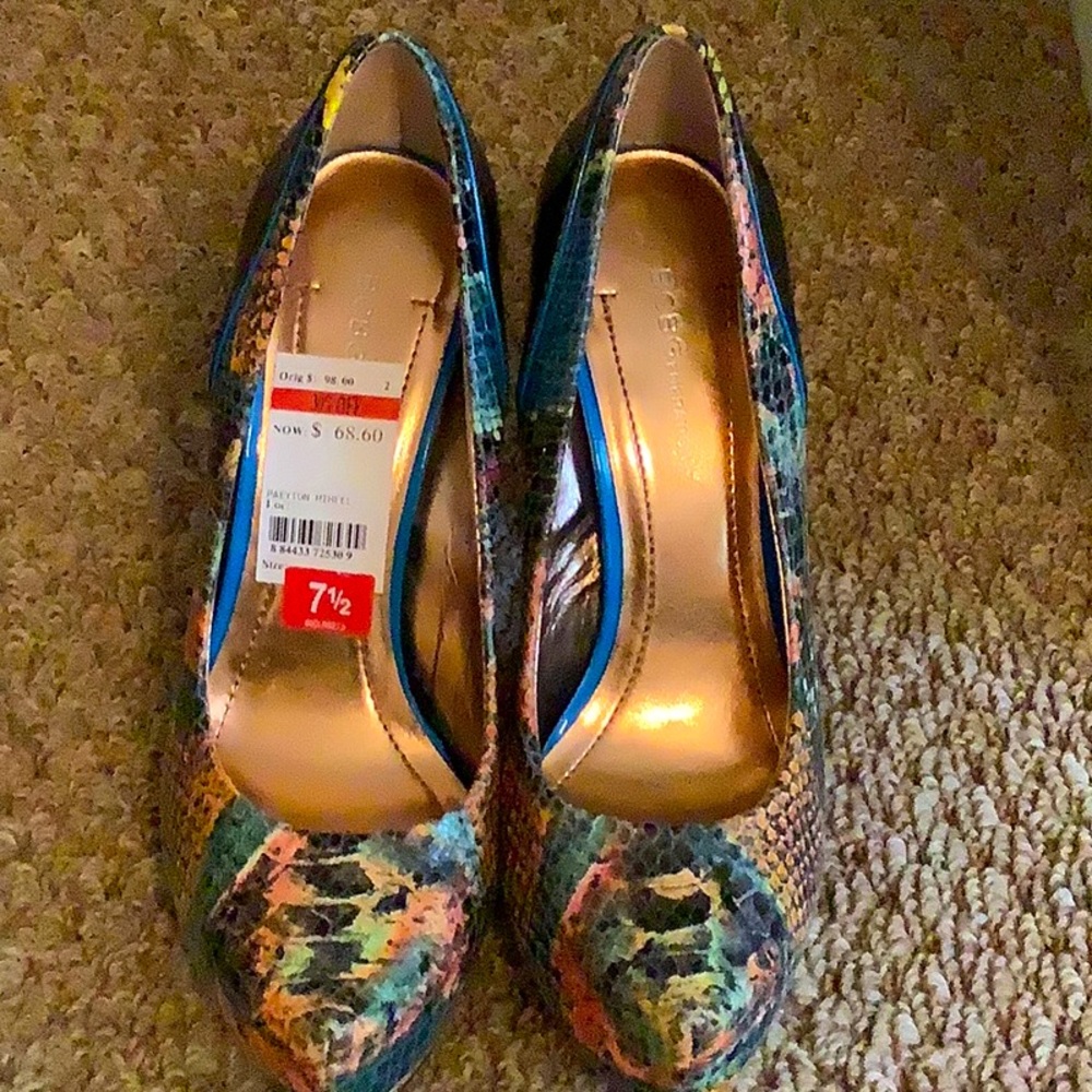 BCBG HEELS